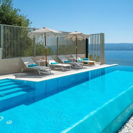 Casa Geni-heated Pool, 3 Bedrooms, Sea Views Villa Omiš
