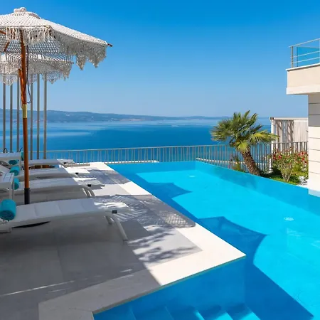Villa Casa Geni-heated Pool, 3 Bedrooms, Sea Views