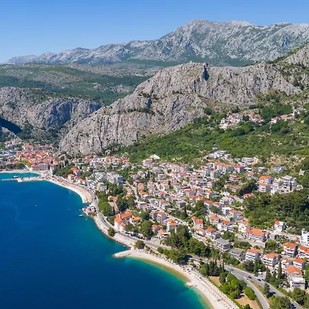 Villa Casa Geni-heated Pool, 3 Bedrooms, Sea Views Omiš