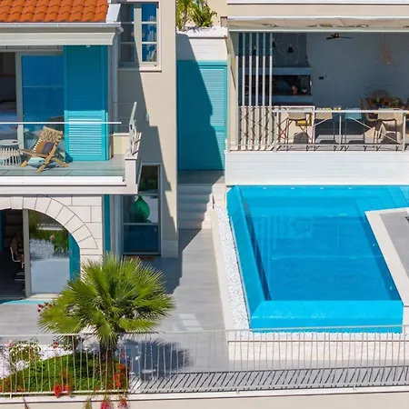 Casa Geni-heated Pool, 3 Bedrooms, Sea Views Villa *