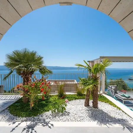 Casa Geni-heated Pool, 3 Bedrooms, Sea Views * Omiš