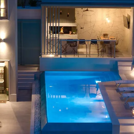 Casa Geni-heated Pool, 3 Bedrooms, Sea Views *