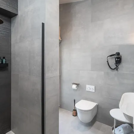 Villa Casa Geni-heated Pool, 3 Bedrooms, Sea Views *